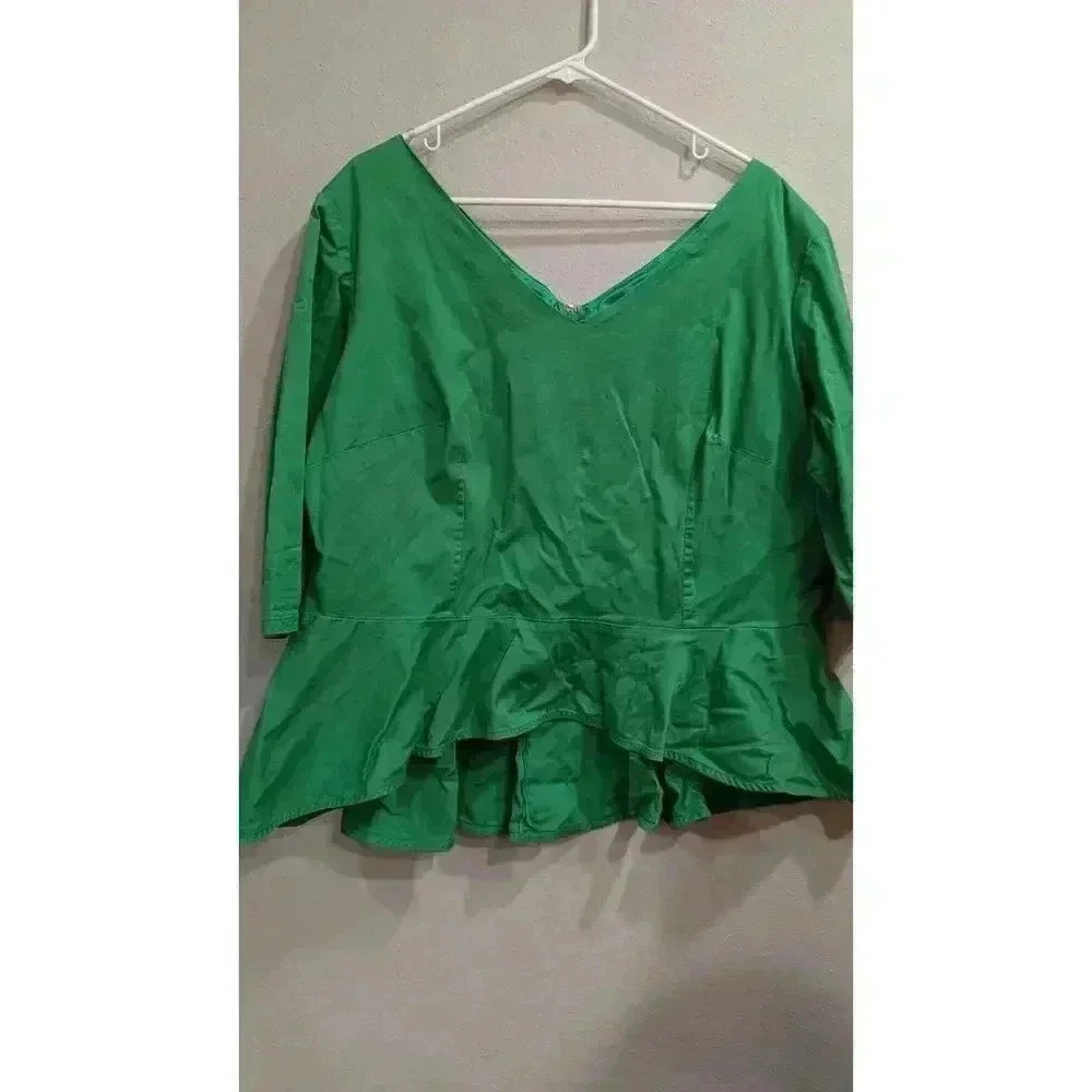 Women's green peplum shirt 3/4 length sleeves by Laura Byrnes California 4x